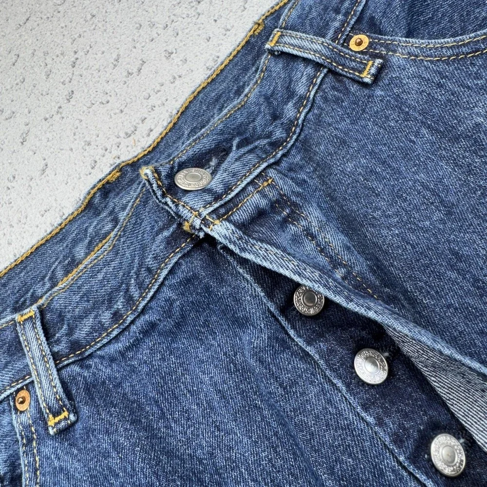 Levis 501 Jeans Mens 42x30 Blue Straight Denim Button Fly Cotton Classic Fit